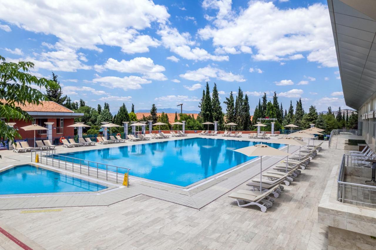 Spa Hotel Colossae Thermal Karahayit  Eksteriør billede The pool at the Athens Olympic Aquatic Centre