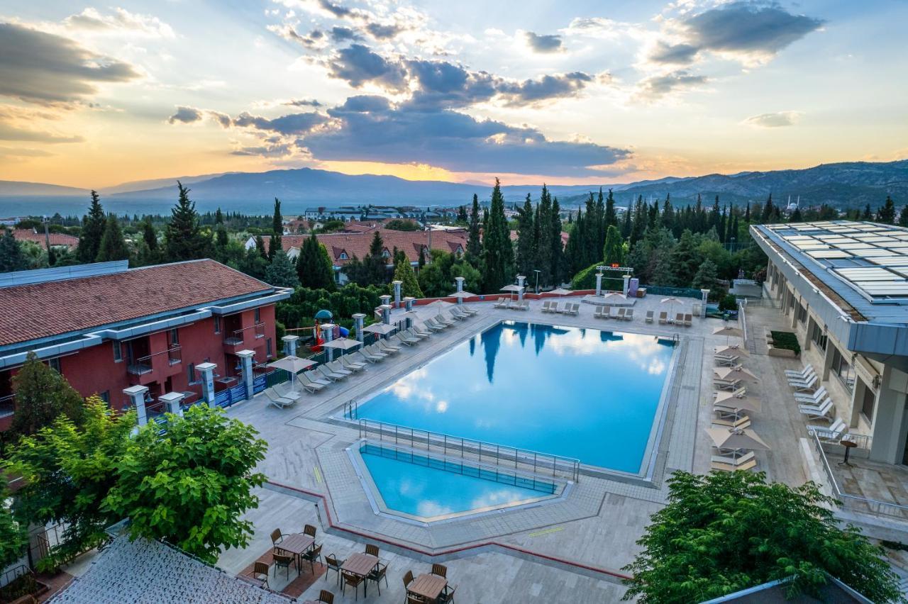 Spa Hotel Colossae Thermal Karahayit  Eksteriør billede The pool at the University of Patras